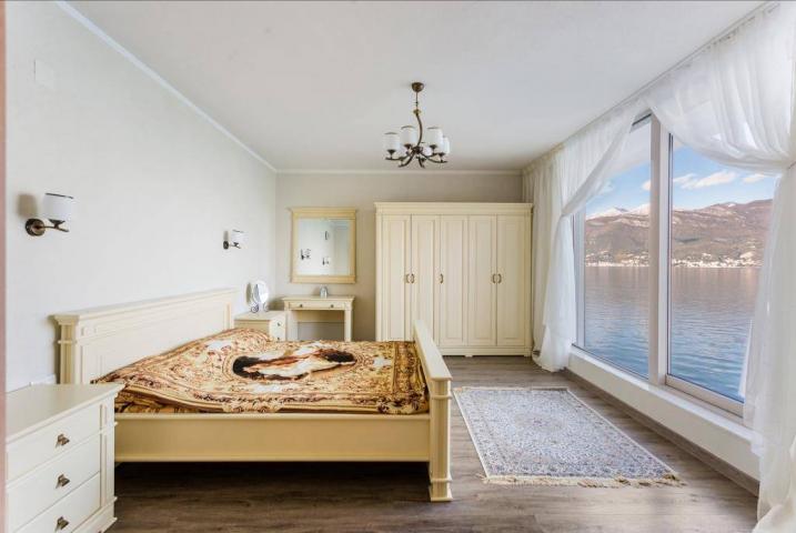 Prodaja, Kuća, 240m2 , KRAŠIĆI