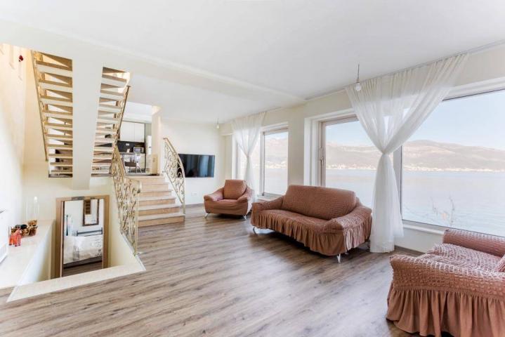 Prodaja, Kuća, 240m2 , KRAŠIĆI
