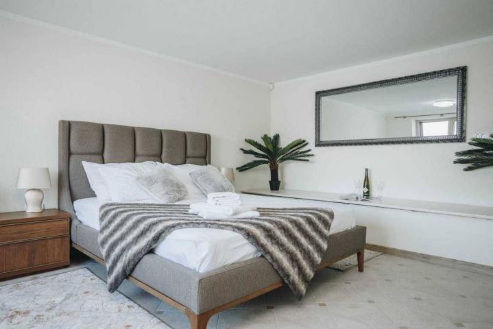 Prodaja, Kuća, 300m2 , KRAŠIĆI