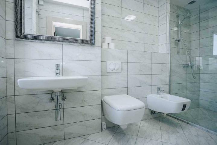 Prodaja, Kuća, 300m2 , KRAŠIĆI