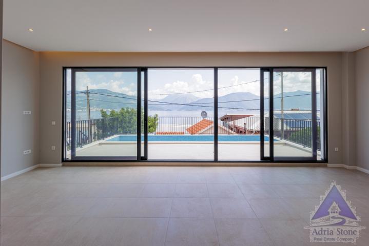 Prodaja, Kuća, 200m2 , KRAŠIĆI
