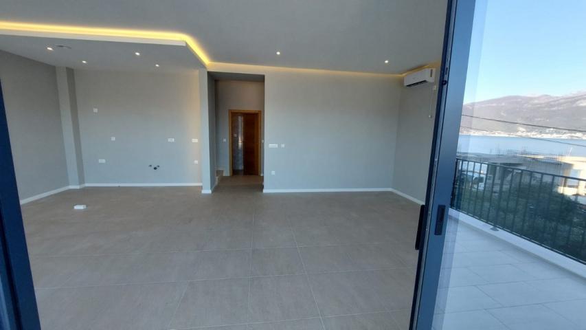 Prodaja, Kuća, 200m2 , KRAŠIĆI