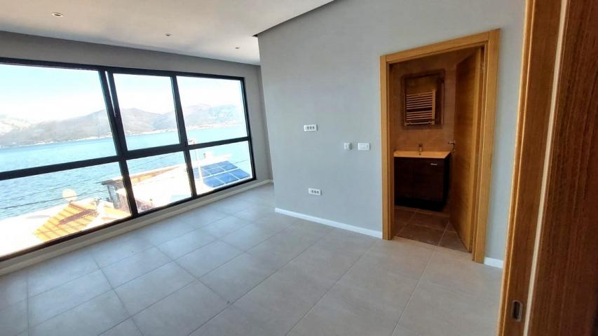 Prodaja, Kuća, 200m2 , KRAŠIĆI