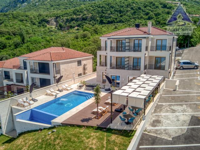 Prodaja, Kuća, 450m2 , TUDOROVICI