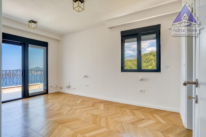 Prodaja, Kuća, 450m2 , TUDOROVICI