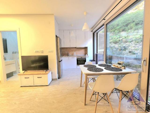 Izdavanje, Stan, 40m2 , Budva