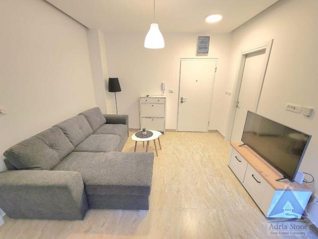 Izdavanje, Stan, 40m2 , Budva