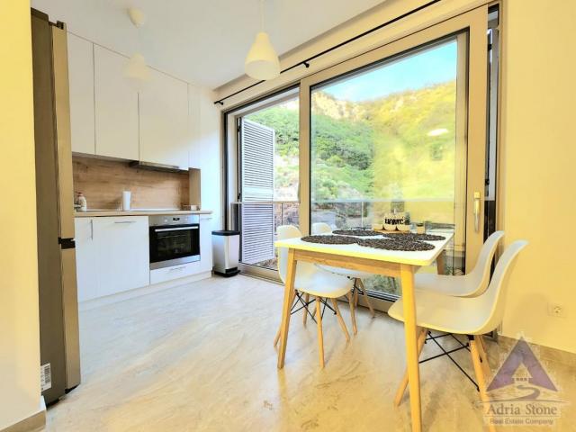 Izdavanje, Stan, 40m2 , Budva