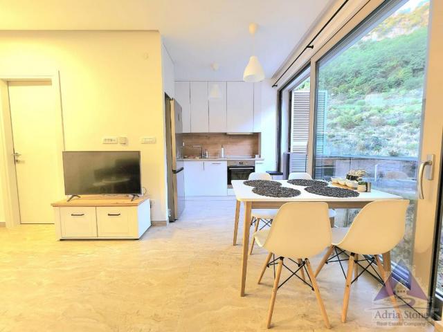 Izdavanje, Stan, 40m2 , Budva