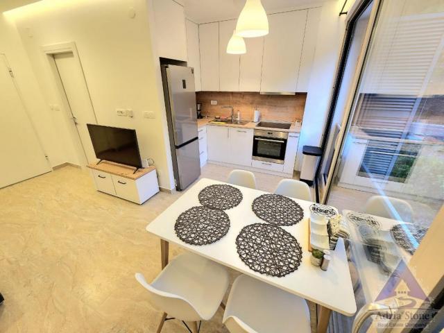 Izdavanje, Stan, 40m2 , Budva