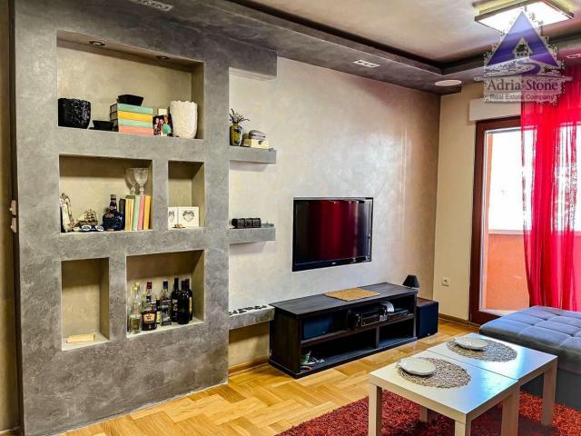 Izdavanje, Stan, 50m2 , Rozino