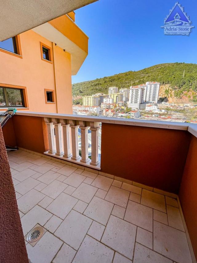 Izdavanje, Stan, 50m2 , Rozino