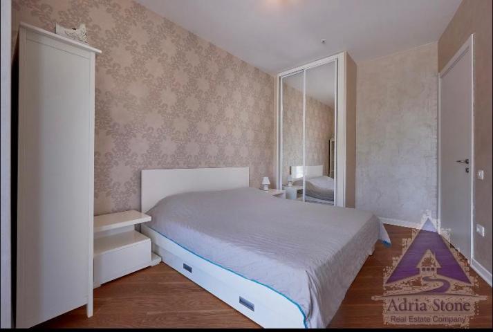 Izdavanje, Stan, 63m2 , Budva