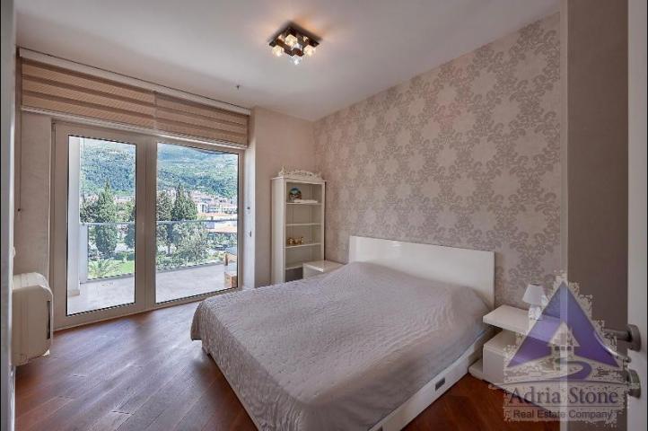 Izdavanje, Stan, 63m2 , Budva