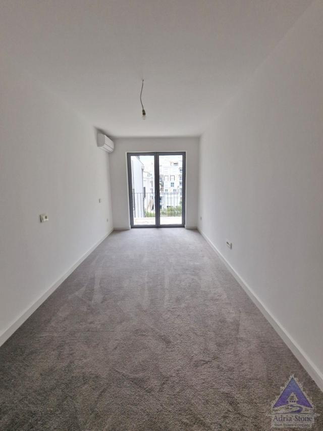 Prodaja, Stan, 200m2 , Kotor