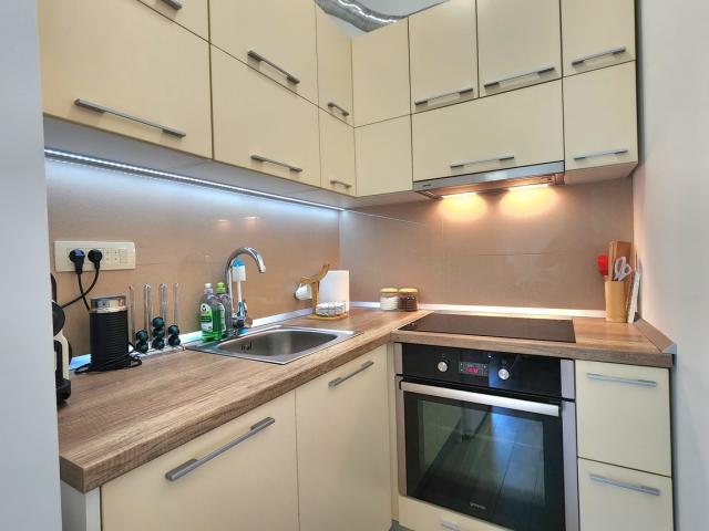 Izdavanje, Stan, 53m2 , Budva