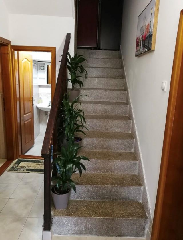 Prodaja, Kuća, 238m2 , Budva