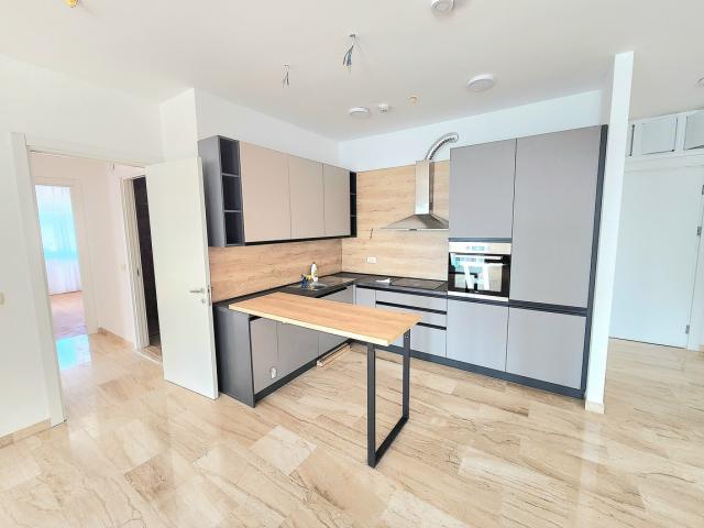 Prodaja, Stan, 104m2 , Budva