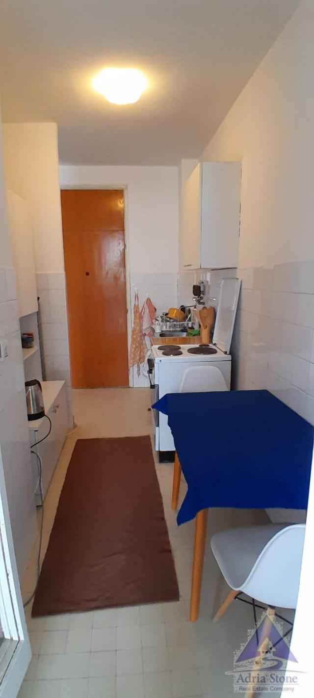 Izdavanje, Stan, 42m2 , Budva