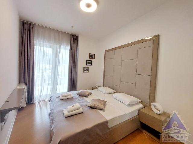 Prodaja, Stan, 64m2 , Budva