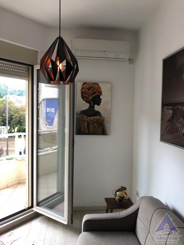 Izdavanje, Stan, 55m2 , Budva