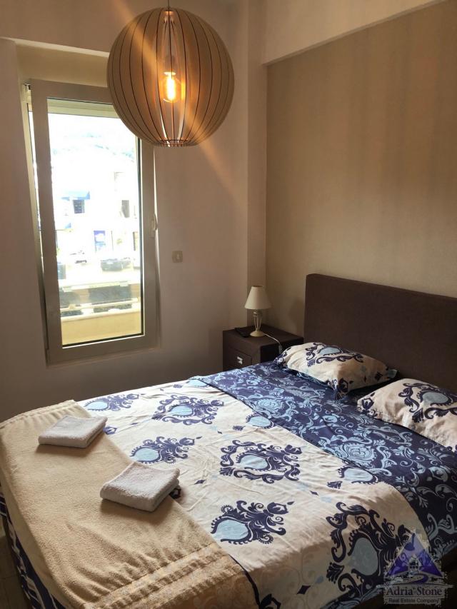 Izdavanje, Stan, 55m2 , Budva