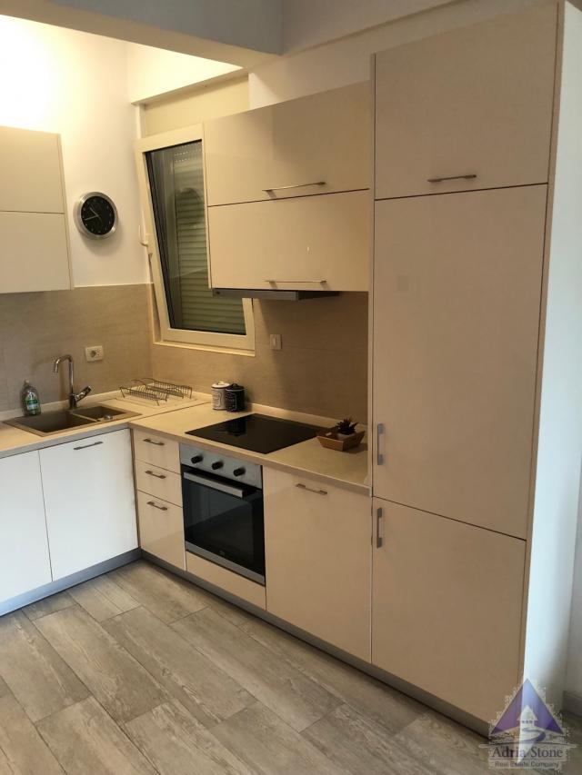 Izdavanje, Stan, 55m2 , Budva