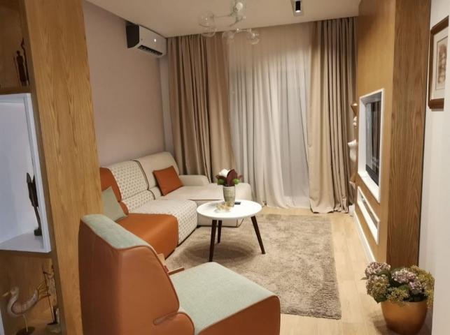 Izdavanje, Stan, 50m2 , Budva