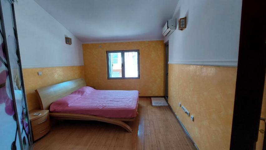 Prodaja, Stan, 128m2 , LASTVA