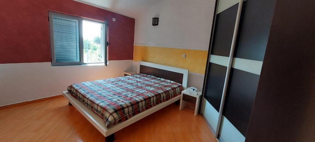 Prodaja, Stan, 128m2 , LASTVA