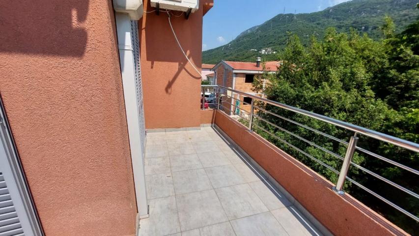 Prodaja, Stan, 128m2 , LASTVA