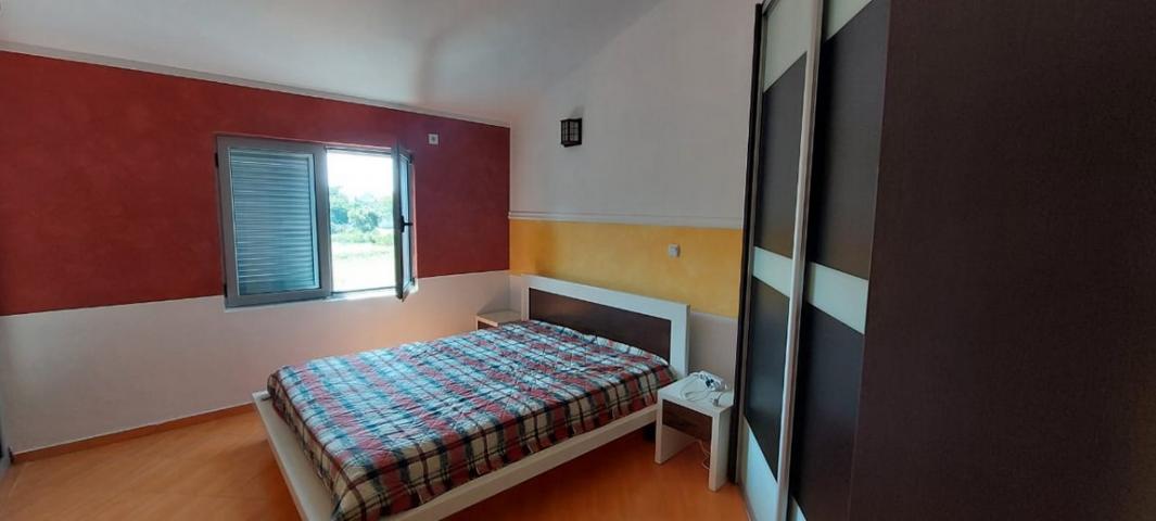 Prodaja, Stan, 128m2 , LASTVA
