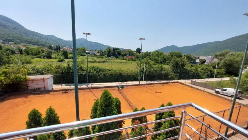 Prodaja, Stan, 128m2 , LASTVA