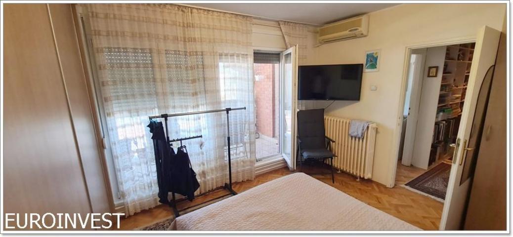 5, 0 odlična lokacija, garaža 21m2, porodičan stan ID#1734