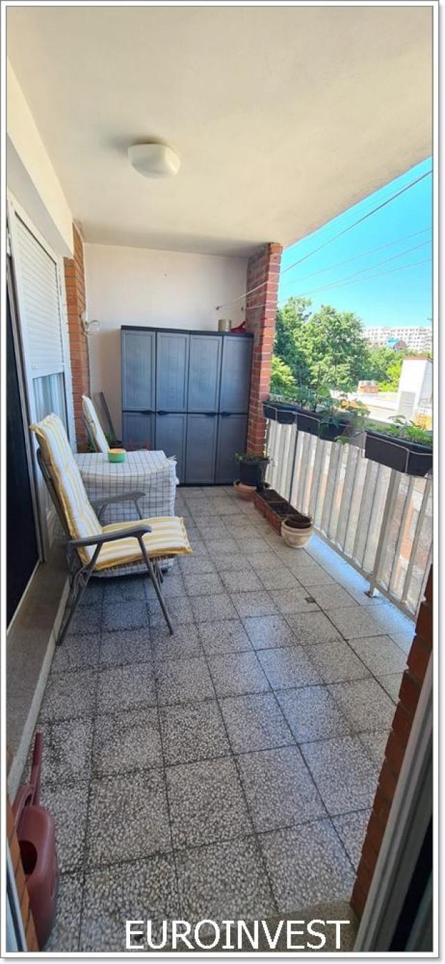 5, 0 odlična lokacija, garaža 21m2, porodičan stan ID#1734