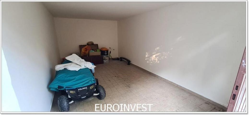 5, 0 odlična lokacija, garaža 21m2, porodičan stan ID#1734