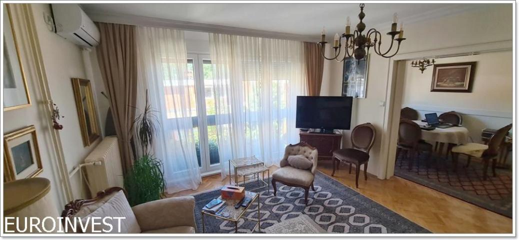 5, 0 odlična lokacija, garaža 21m2, porodičan stan ID#1734