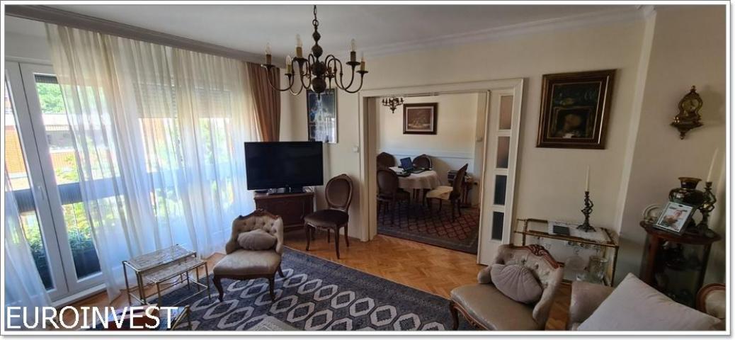 5, 0 odlična lokacija, garaža 21m2, porodičan stan ID#1734