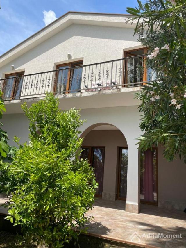 Kuća u Bijeloj – s panoramskim pogledom na more