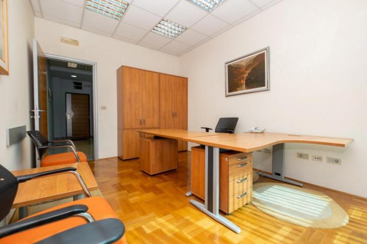 Poslovni prostor 78m2, Izdavanje, Podgorica