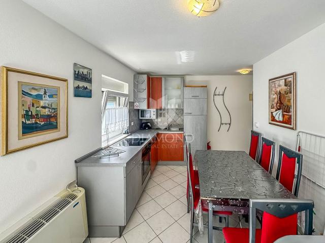 Novigrad, okolica, kuća sa 6 apartmana na 350m od mora