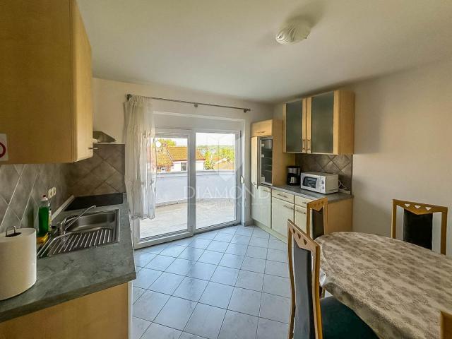 Novigrad, okolica, kuća sa 6 apartmana na 350m od mora