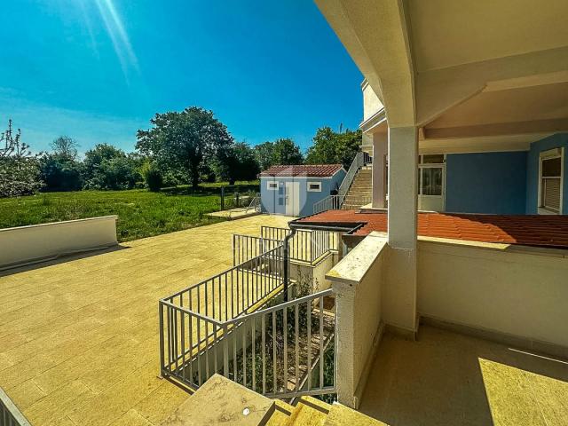 Novigrad, okolica, kuća sa 6 apartmana na 350m od mora