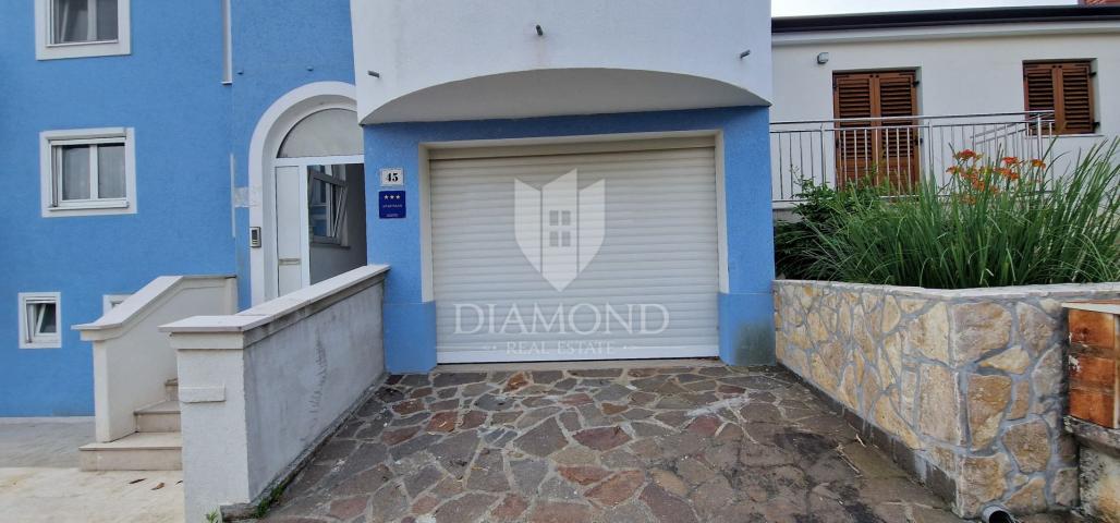 Novigrad, okolica, kuća sa 6 apartmana na 350m od mora