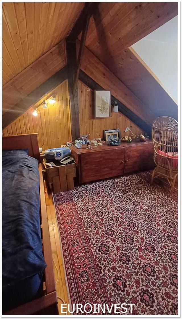 UKNJIŽEN, ODLIČNA LOKACIJA, LEPA TERASA ID#1740