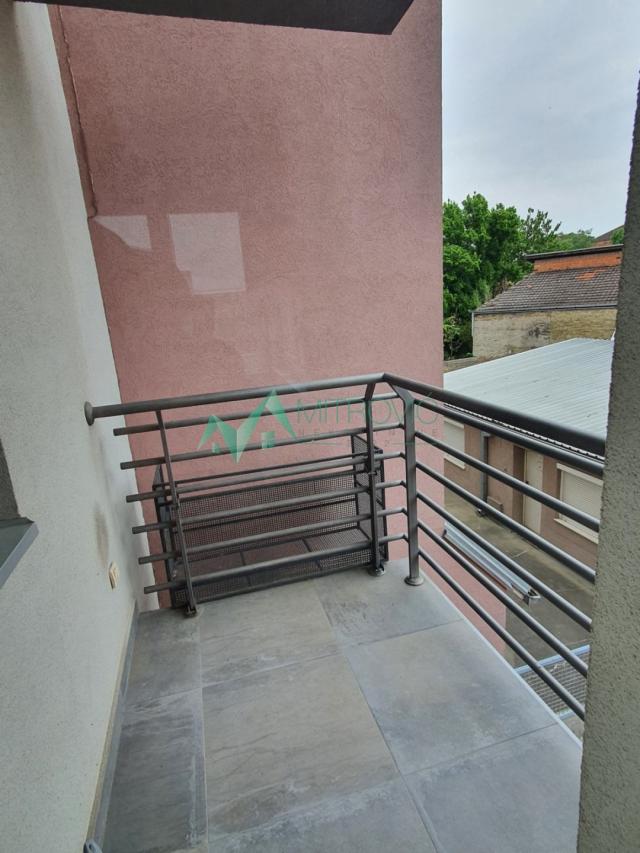 Izdavanje, Poslovni prostor, 48m2 , Bulevar Oslobođenja