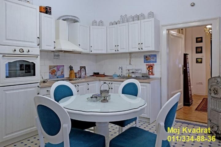 Stari grad, Trg Nikole Pašića - Dečanska, 128m2