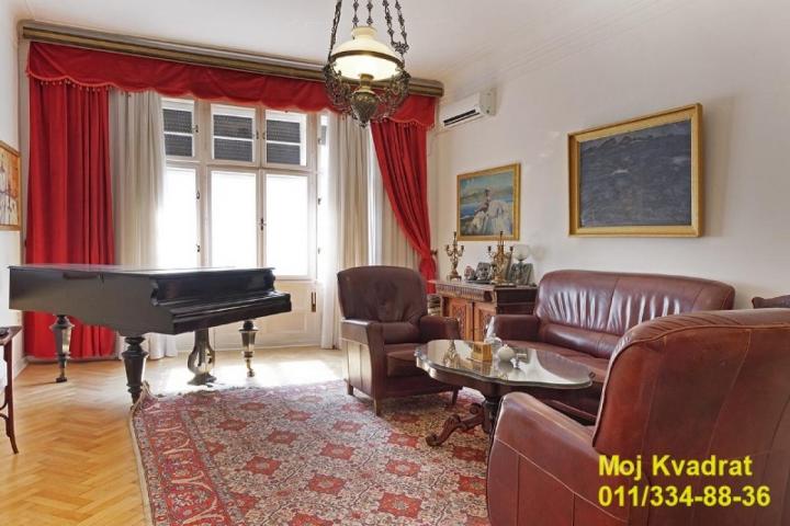 Stari grad, Trg Nikole Pašića - Dečanska, 128m2
