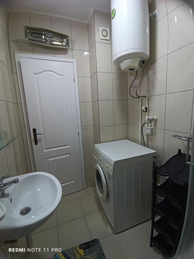 Lep manji jednoiposoban stan na Panteleju
