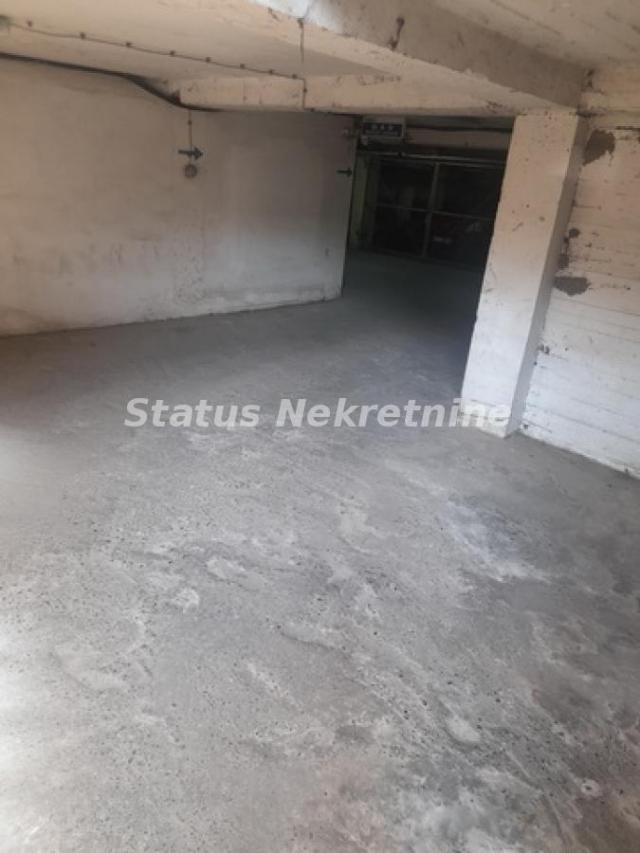Futoška-Parking mesto 16 m2 u suterenu-Zakupnina 100e-065/385 8880
